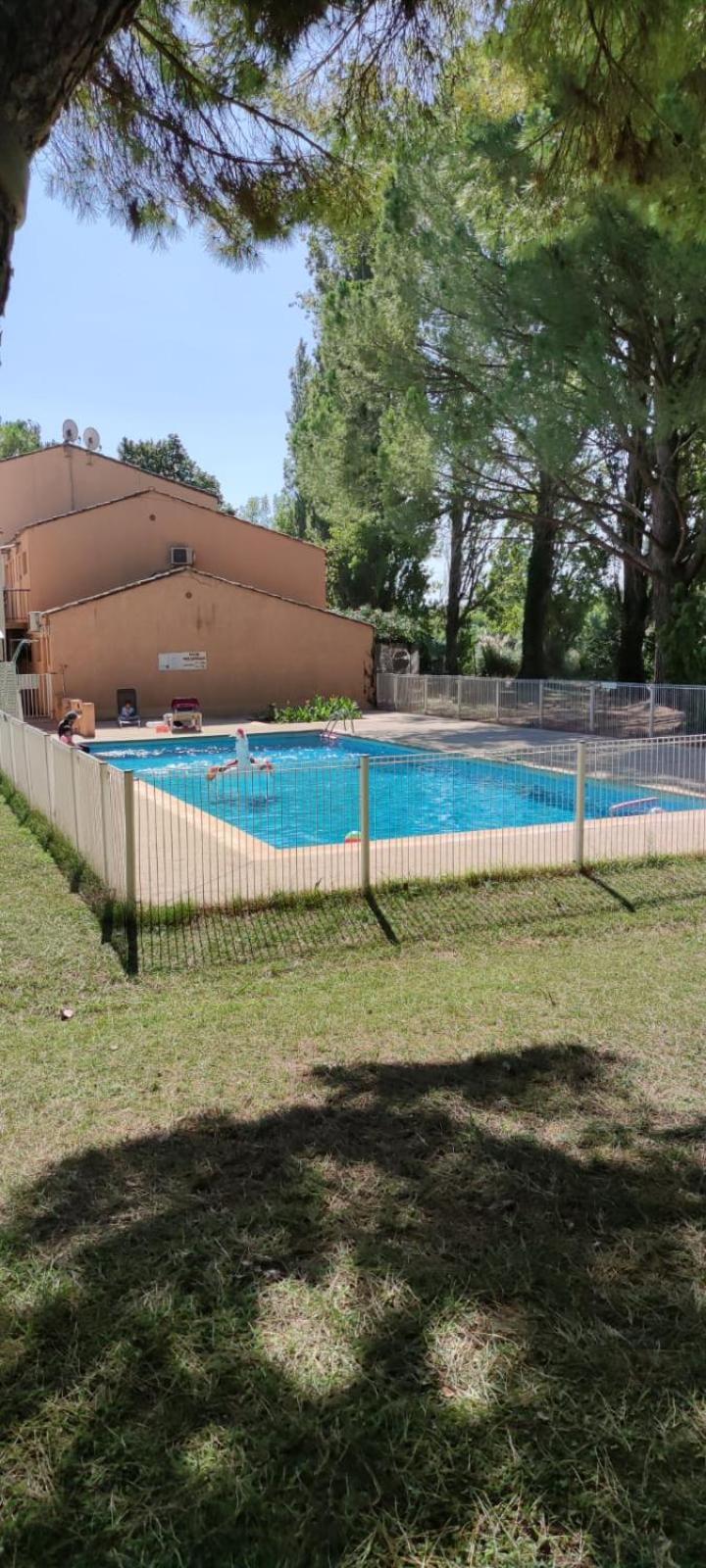 Appartement Residence De Vacances Les Hameaux De Camargue Arles Eksteriør billede